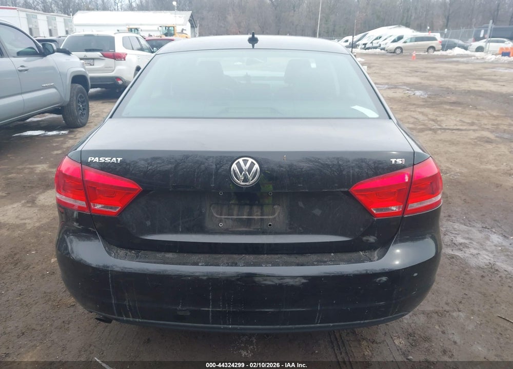 2015 VOLKSWAGEN PASSAT 1.8T LIMITED EDITION VIN: 1VWAT7A30FC121824