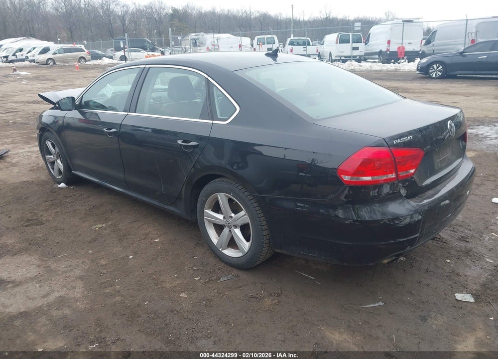 2015 VOLKSWAGEN PASSAT 1.8T LIMITED EDITION VIN: 1VWAT7A30FC121824