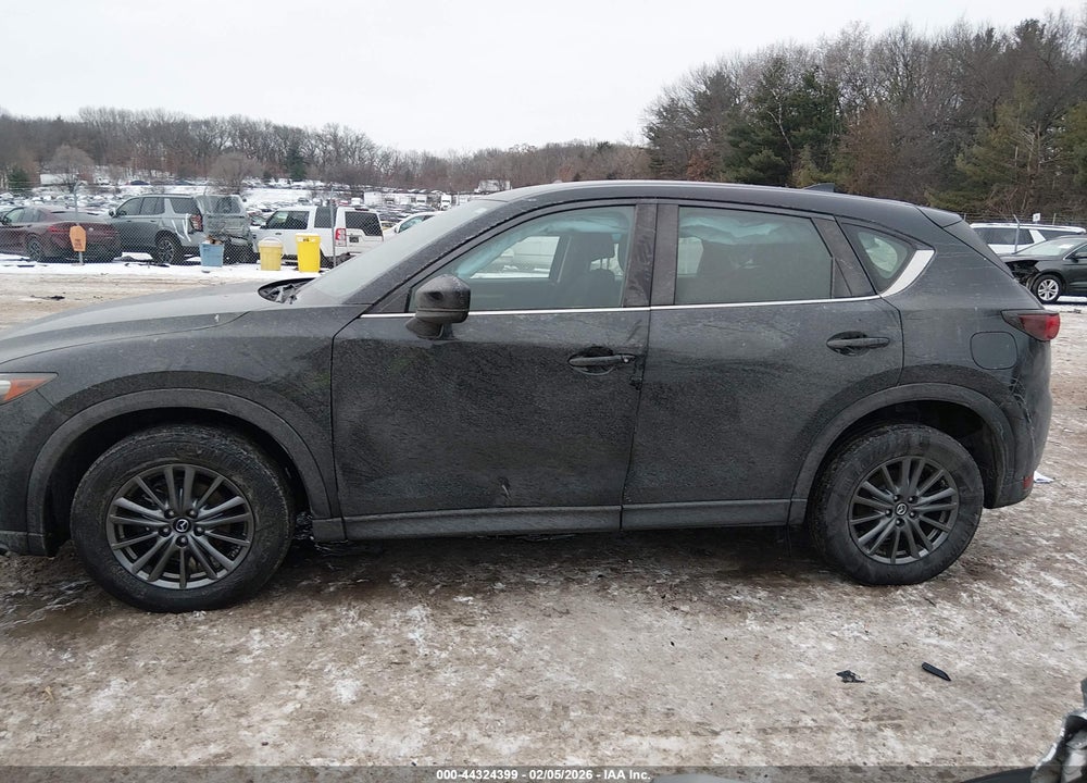 2018 MAZDA CX-5 SPORT VIN: JM3KFBBMXJ0401373