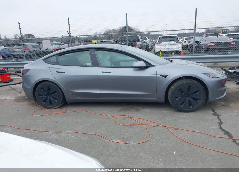 2025 TESLA MODEL 3 LONG RANGE REAR-WHEEL DRIVE/STANDARD REAR-WHEEL DRIVE VIN: 5YJ3E1EA8SF028798