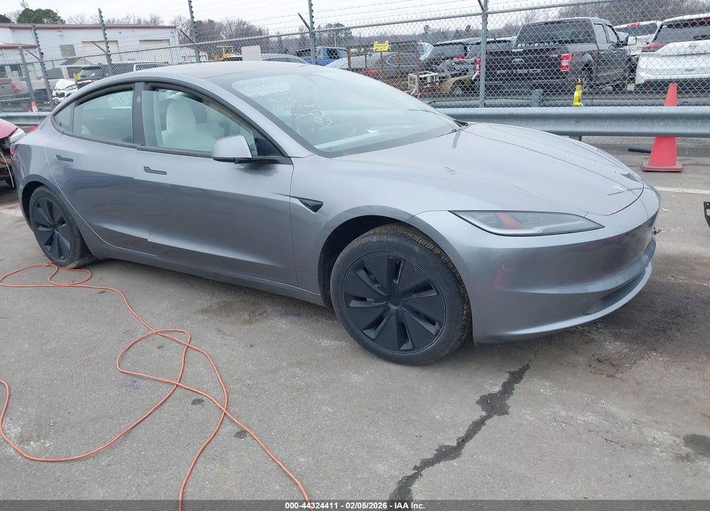 2025 TESLA MODEL 3 LONG RANGE REAR-WHEEL DRIVE/STANDARD REAR-WHEEL DRIVE VIN: 5YJ3E1EA8SF028798