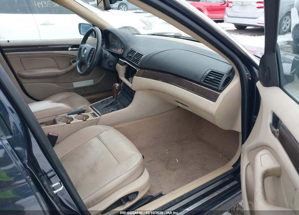 2004 BMW 325XIT VIN: WBAEP33434PF03777