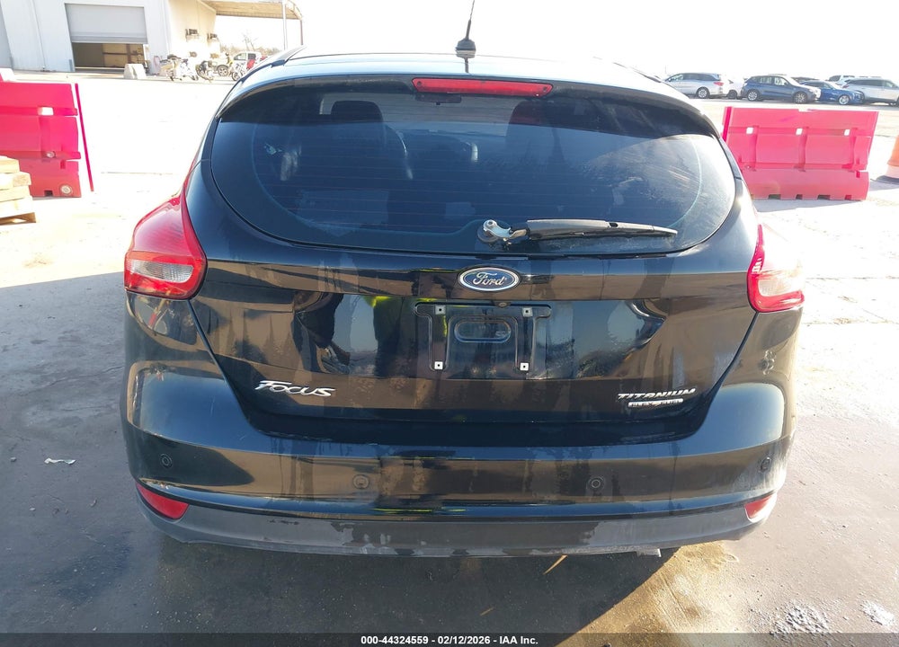2016 FORD FOCUS TITANIUM VIN: 1FADP3N2XGL219216