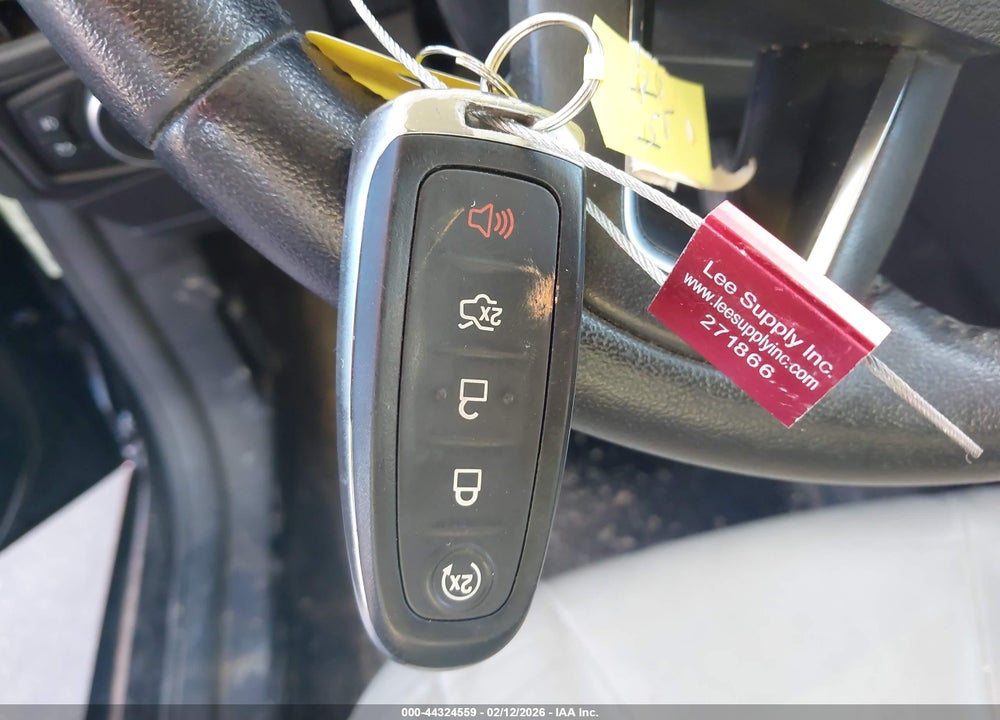 2016 FORD FOCUS TITANIUM VIN: 1FADP3N2XGL219216