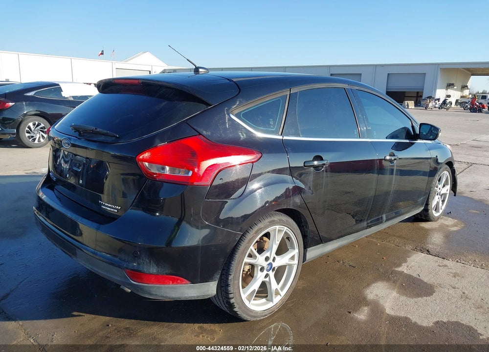 2016 FORD FOCUS TITANIUM VIN: 1FADP3N2XGL219216