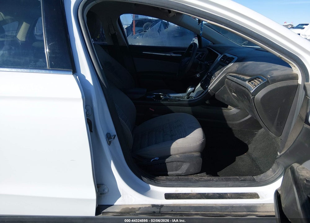 2016 FORD FUSION S VIN: 3FA6P0G75GR340737