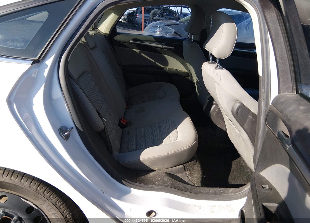2016 FORD FUSION S VIN: 3FA6P0G75GR340737