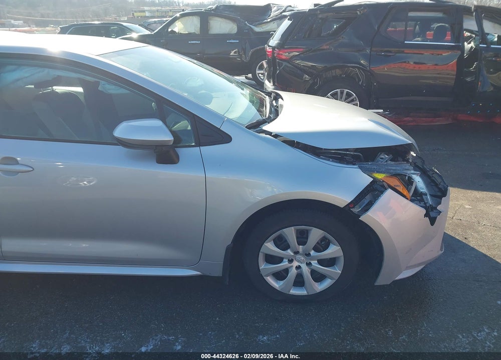 2025 TOYOTA COROLLA LE VIN: 5YFB4MDE9SP233748