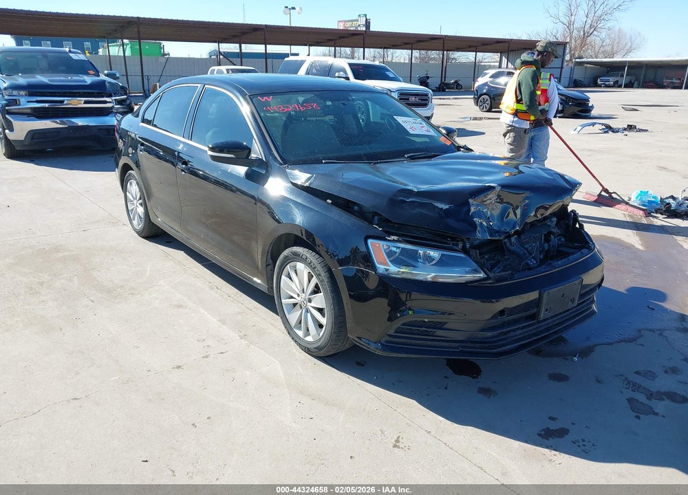 2016 VOLKSWAGEN JETTA 1.4T SE VIN: 3VWD67AJ2GM235522