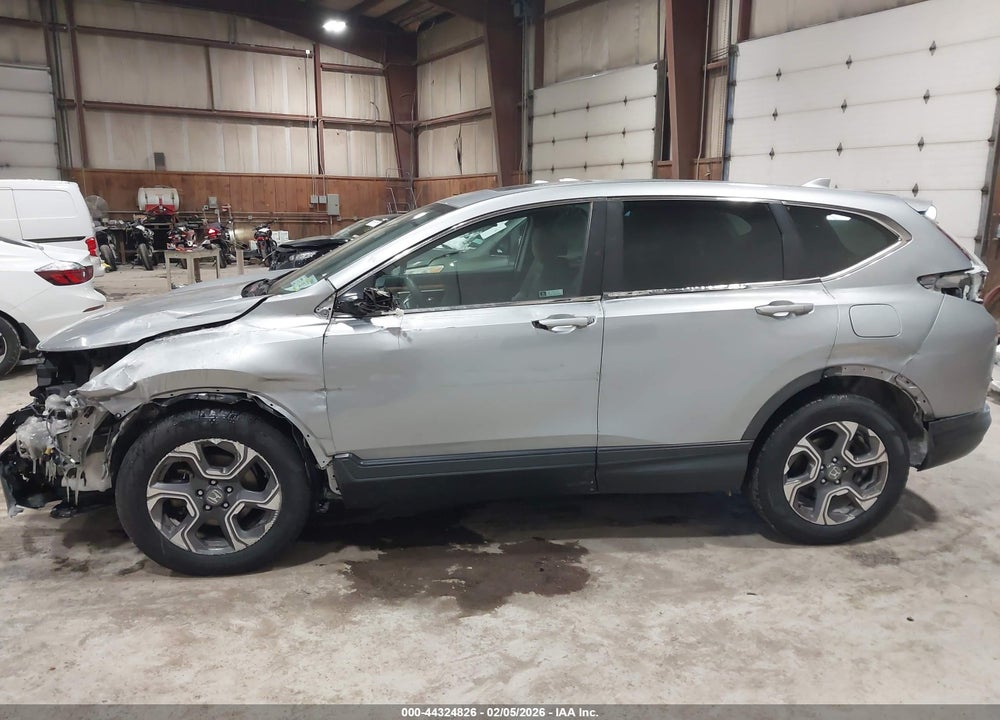 2018 HONDA CR-V EX VIN: 7FARW2H52JE077929