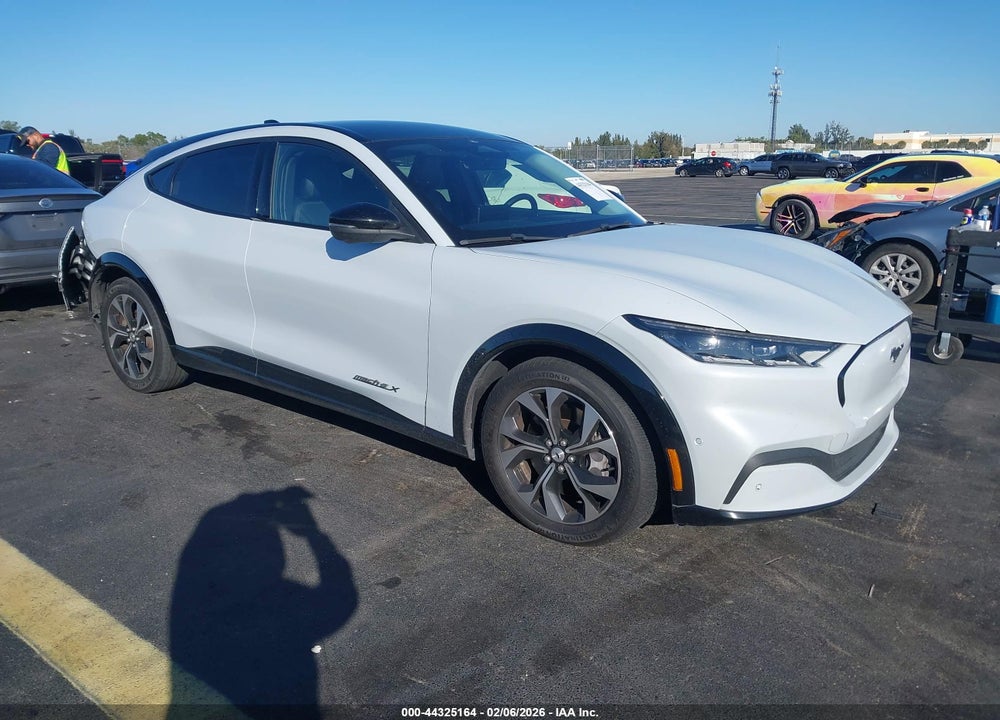 2021 FORD MUSTANG MACH-E PREMIUM VIN: 3FMTK3R72MMA62717
