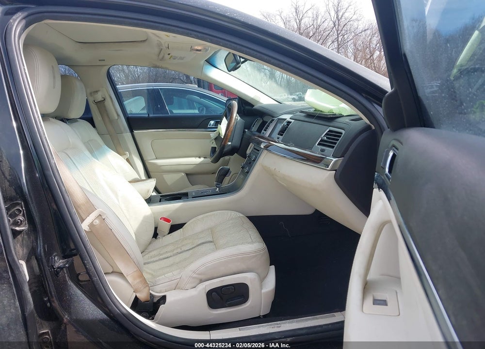 2009 LINCOLN MKS VIN: 1LNHM93R09G600944