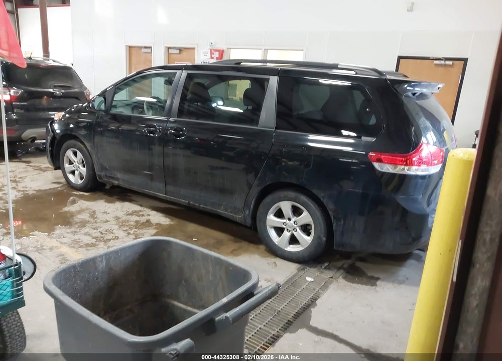 2013 TOYOTA SIENNA LE V6 8 PASSENGER VIN: 5TDKK3DC2DS360513