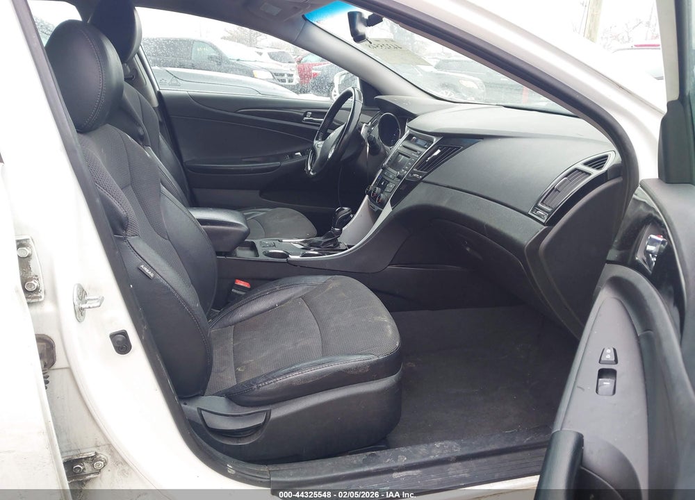 2014 HYUNDAI SONATA SE VIN: 5NPEC4AC3EH850356