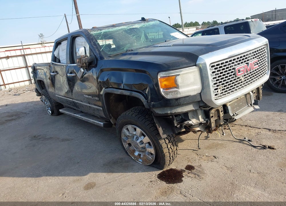 2016 GMC SIERRA 2500HD DENALI VIN: 1GT12UE85GF183357