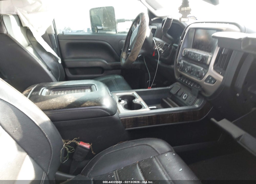 2016 GMC SIERRA 2500HD DENALI VIN: 1GT12UE85GF183357