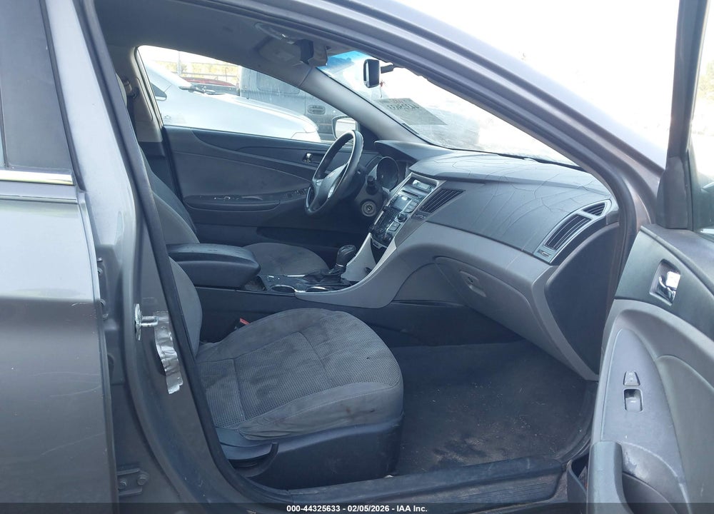2013 HYUNDAI SONATA GLS VIN: 5NPEB4AC7DH583904