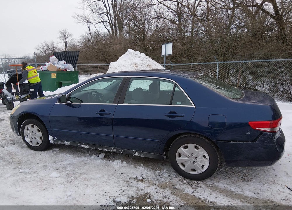 2004 HONDA ACCORD 2.4 LX VIN: 1HGCM56304A070695
