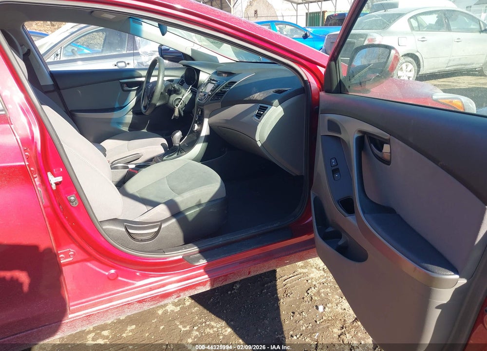 2015 HYUNDAI ELANTRA SE VIN: 5NPDH4AE7FH605687