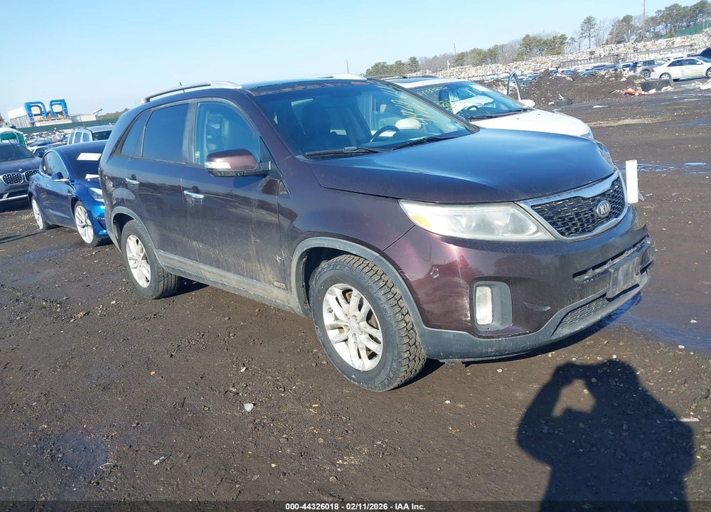 2014 KIA SORENTO LX V6 VIN: 5XYKTDA79EG482276