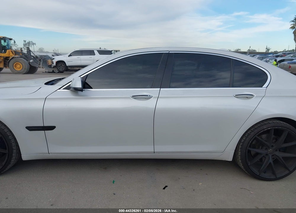 2011 BMW 740I VIN: WBAKA4C51BC612677