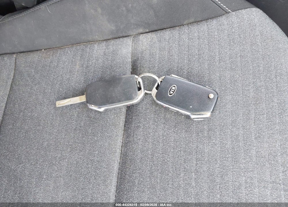 2021 KIA SOUL S VIN: KNDJ23AU7M7747674