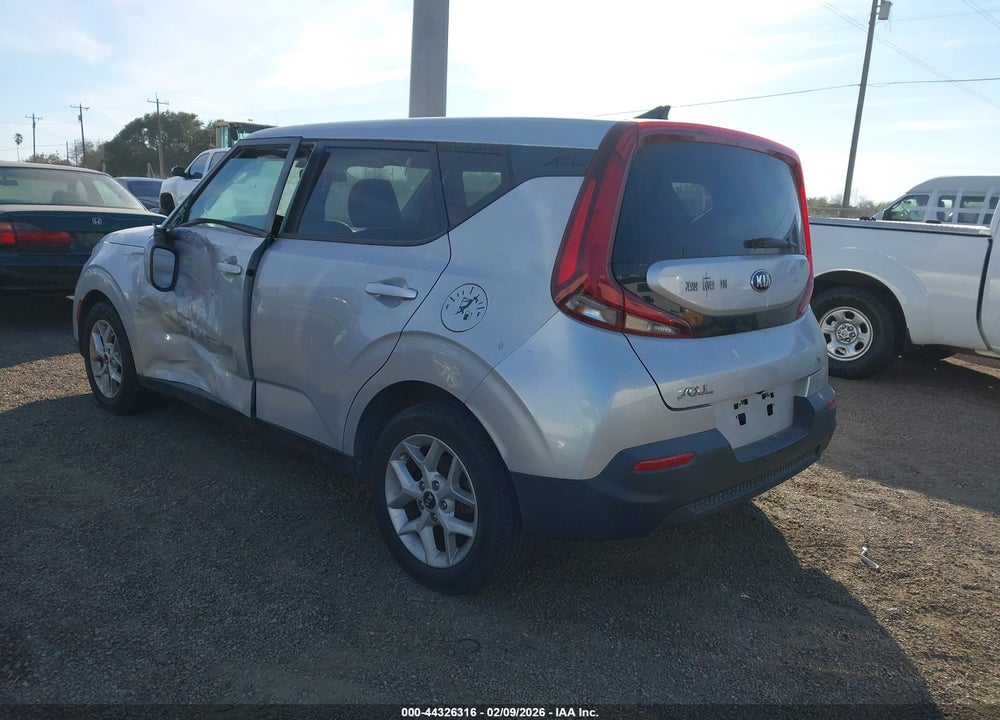 2021 KIA SOUL S VIN: KNDJ23AU7M7747674