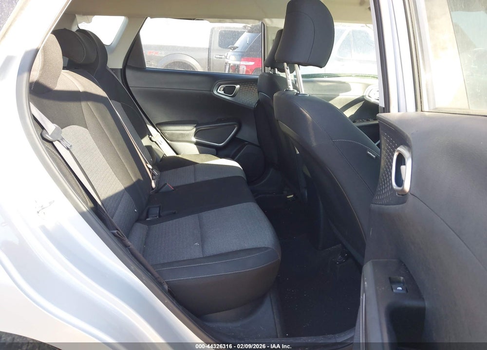 2021 KIA SOUL S VIN: KNDJ23AU7M7747674