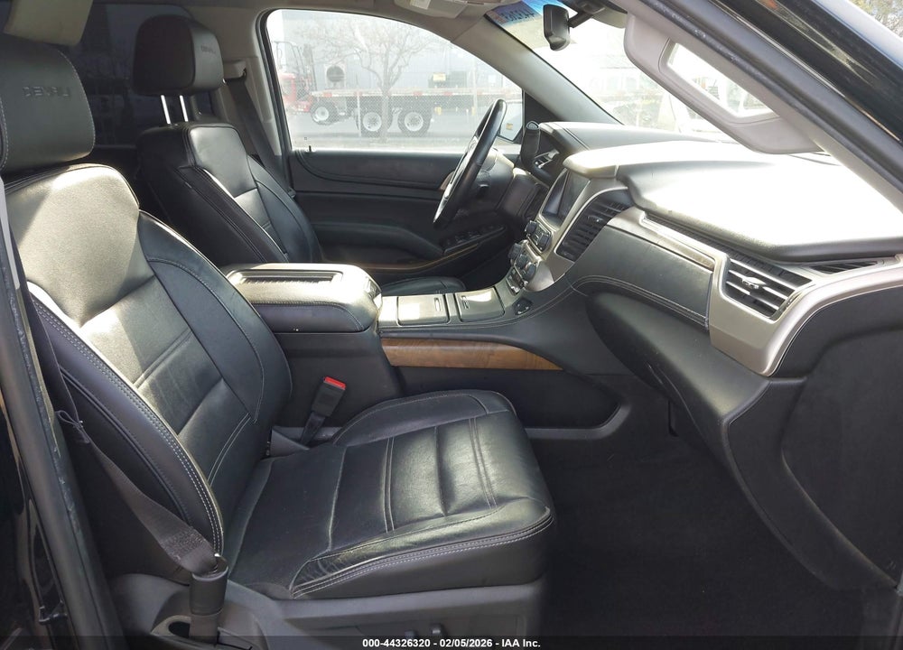 2018 GMC YUKON XL DENALI VIN: 1GKS2HKJ2JR303113