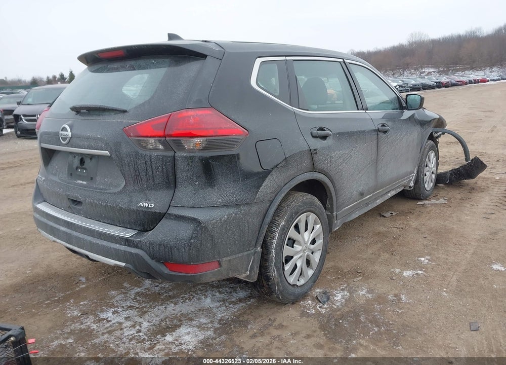 2017 NISSAN ROGUE S VIN: 5N1AT2MV5HC807584