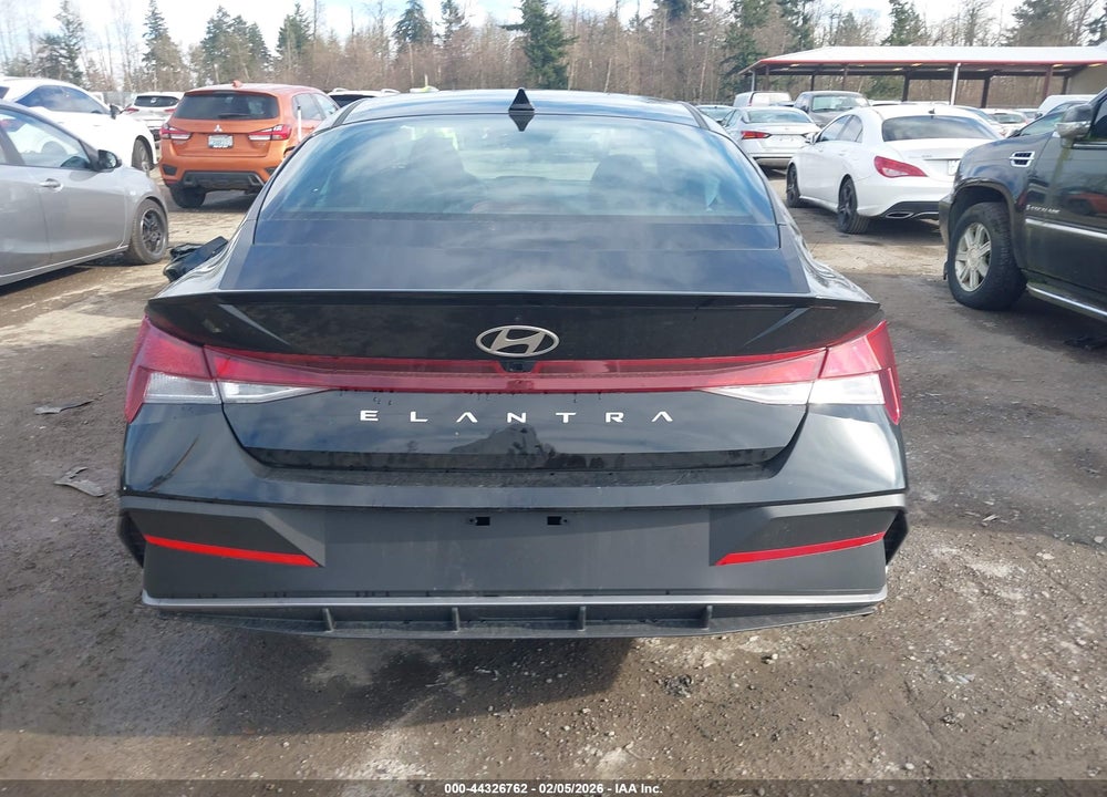 2025 HYUNDAI ELANTRA SEL SPORT VIN: KMHLM4DG6SU046911