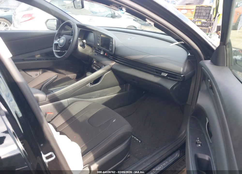 2025 HYUNDAI ELANTRA SEL SPORT VIN: KMHLM4DG6SU046911