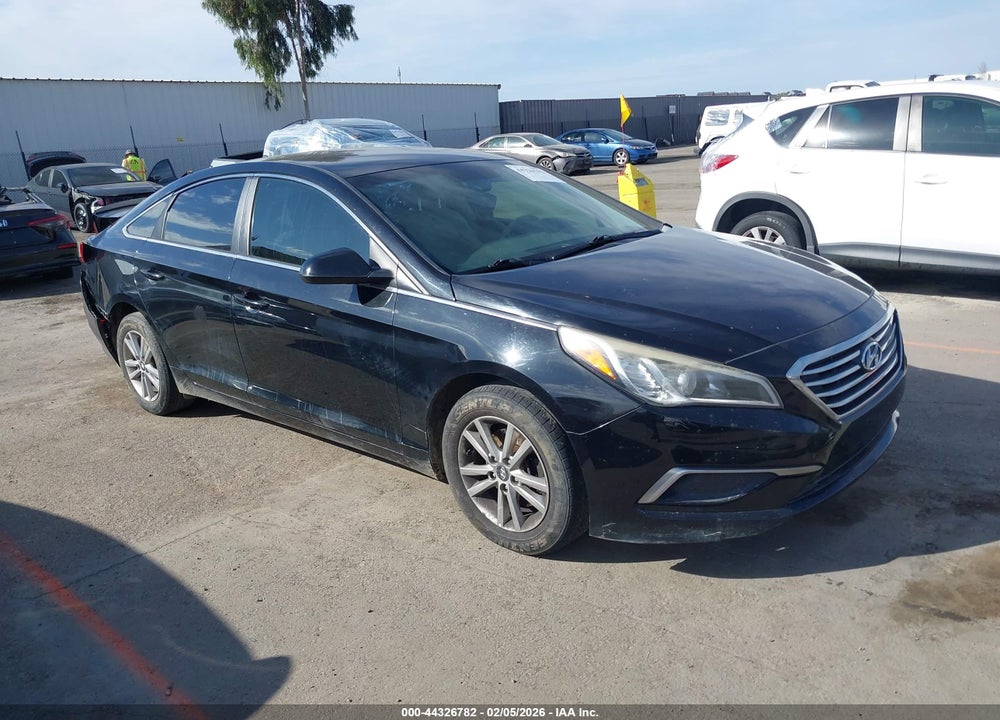 2017 HYUNDAI SONATA SE VIN: 5NPE24AFXHH569186