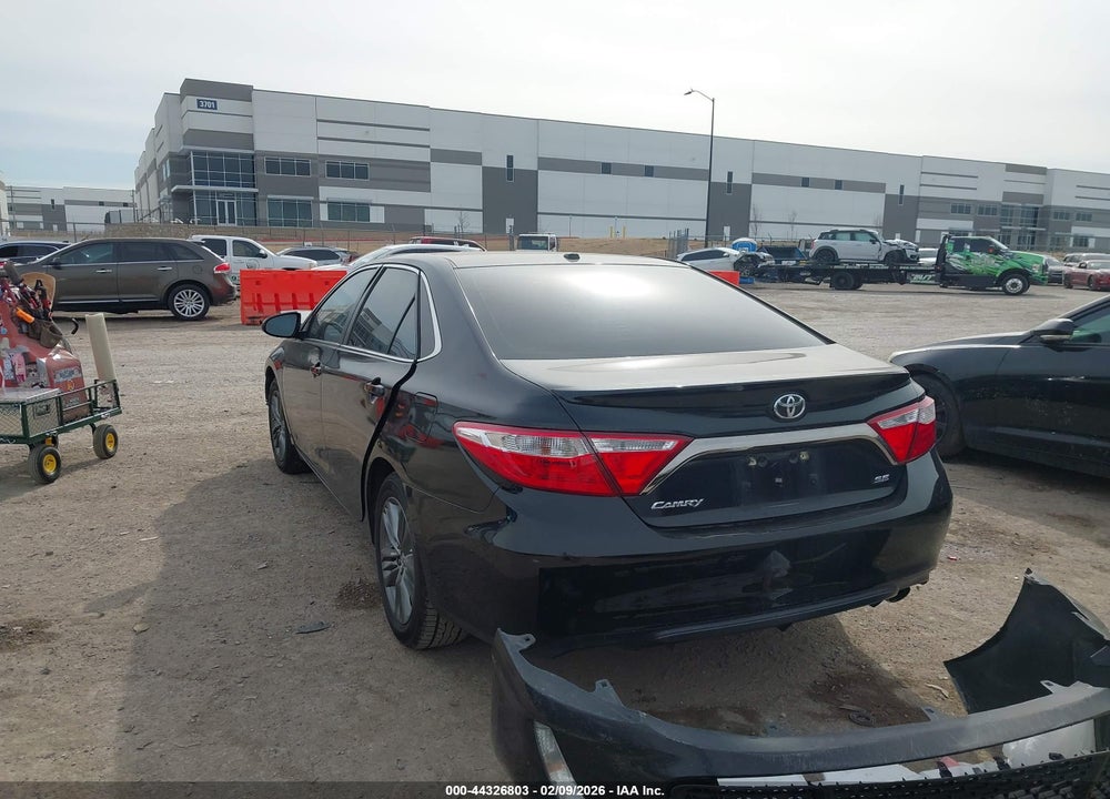 2015 TOYOTA CAMRY SE VIN: 4T1BF1FK6FU007604