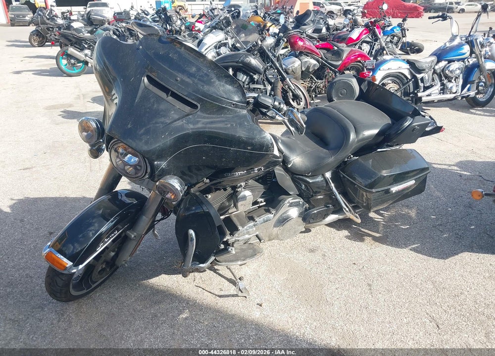 2015 HARLEY-DAVIDSON FLHTKL ULTRA LIMITED LOW VIN: 1HD1KKL14FB682665