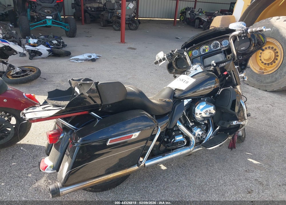 2015 HARLEY-DAVIDSON FLHTKL ULTRA LIMITED LOW VIN: 1HD1KKL14FB682665