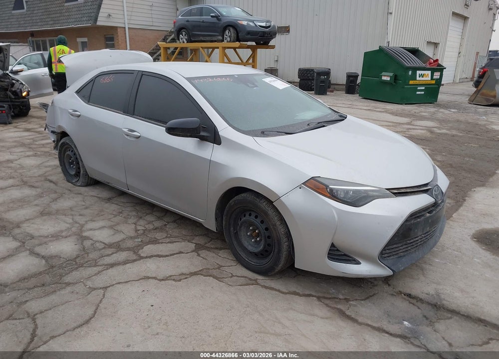 2018 TOYOTA COROLLA LE VIN: 2T1BURHE4JC057813