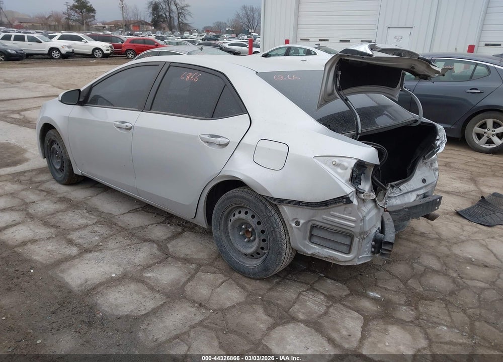 2018 TOYOTA COROLLA LE VIN: 2T1BURHE4JC057813