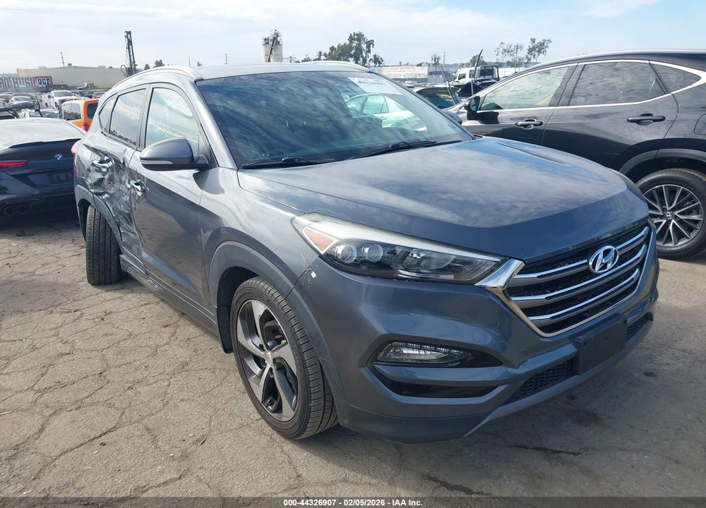 2016 HYUNDAI TUCSON LIMITED VIN: KM8J33A27GU067691