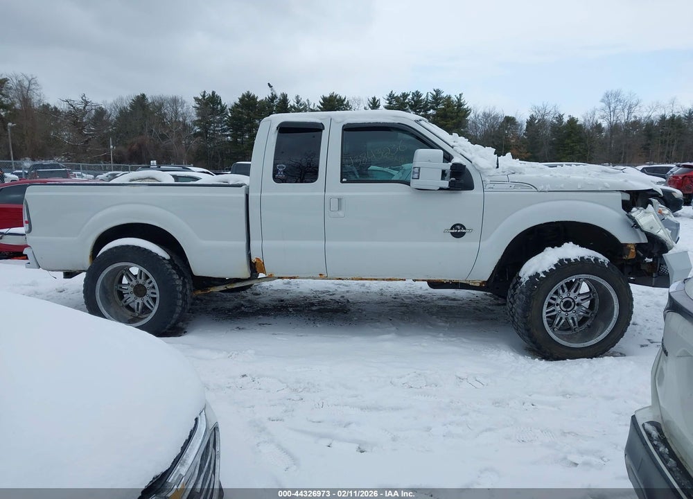 2011 FORD F-350 LARIAT VIN: 1FT8X3BT6BEC79709