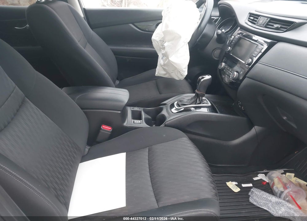 2018 NISSAN ROGUE SV VIN: KNMAT2MV0JP619199