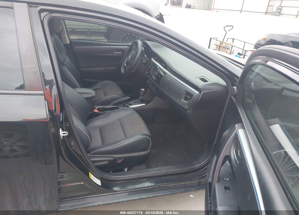 2015 TOYOTA COROLLA S PLUS VIN: 5YFBURHE2FP293836