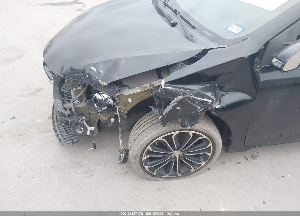 2015 TOYOTA COROLLA S PLUS VIN: 5YFBURHE2FP293836