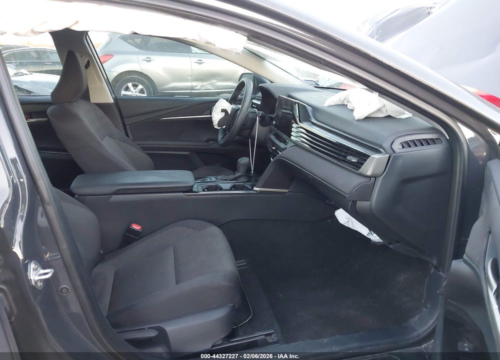2025 TOYOTA CAMRY LE VIN: 4T1DAACK7SU112643
