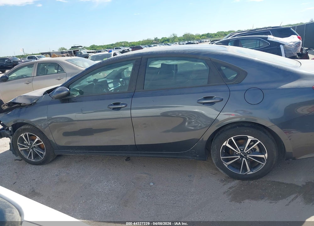 2024 KIA FORTE LXS VIN: 3KPF24AD9RE724397