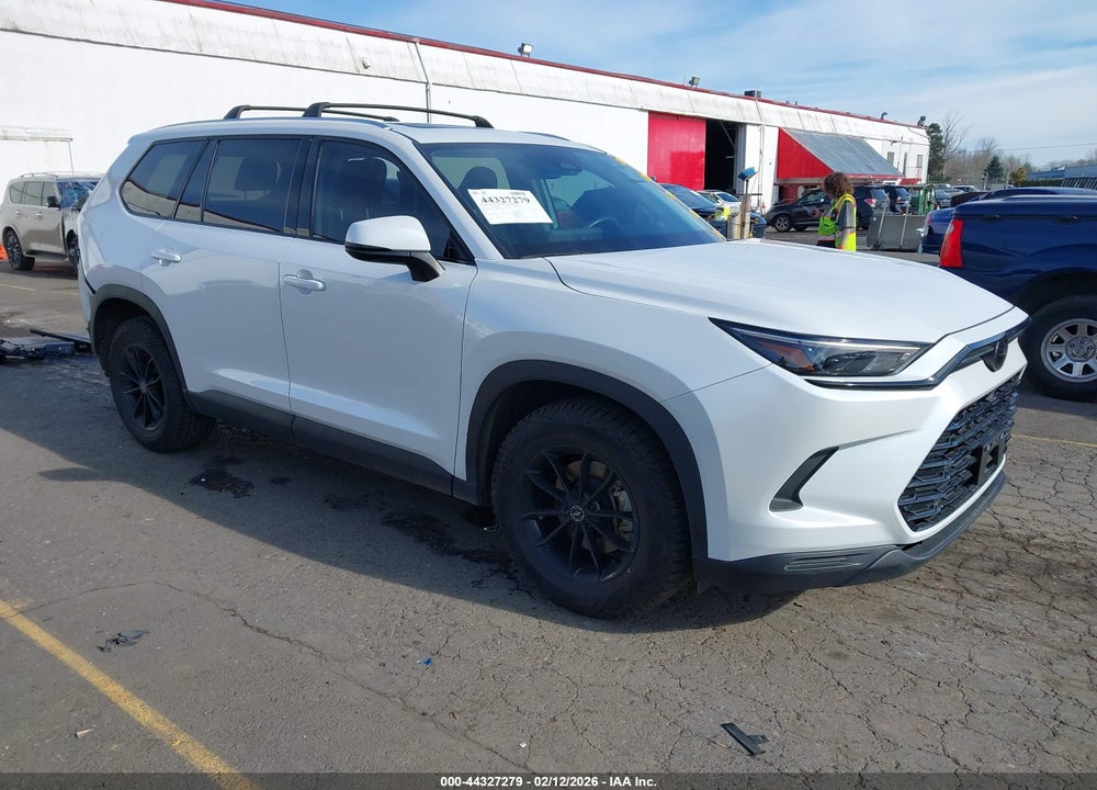 2024 TOYOTA GRAND HIGHLANDER HYBRID XLE VIN: 5TDACAB57RS009055