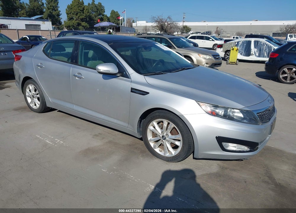 2011 KIA OPTIMA EX VIN: KNAGN4A79B5124693