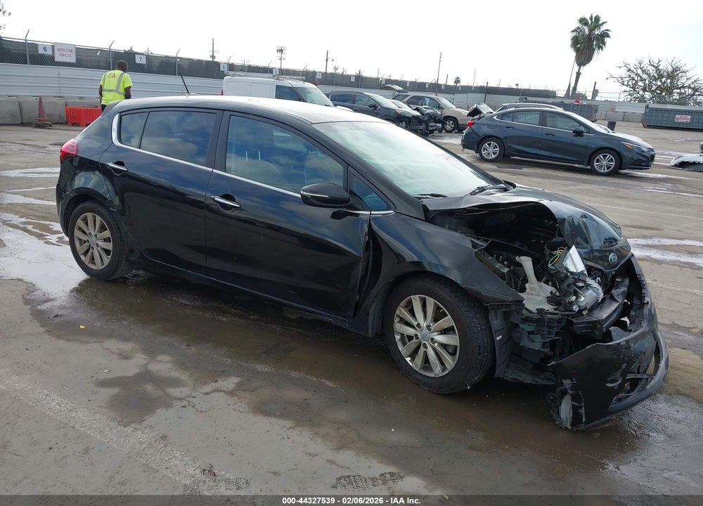 2015 KIA FORTE EX VIN: KNAFX5A83F5361271