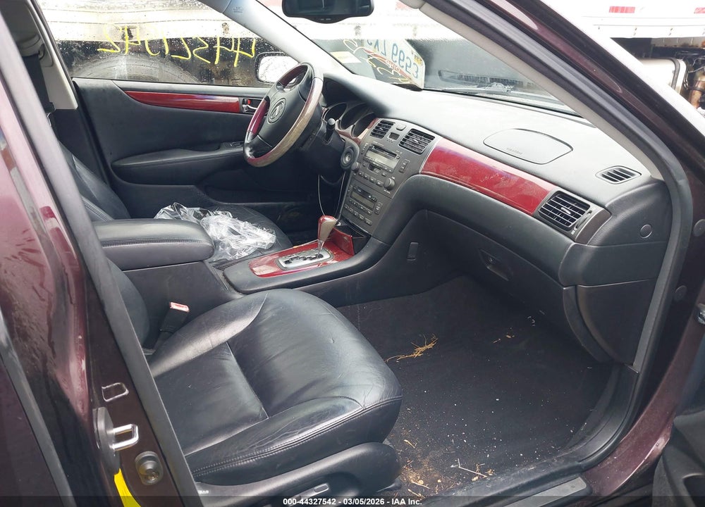 2002 LEXUS ES 300 VIN: JTHBF30GX25036675