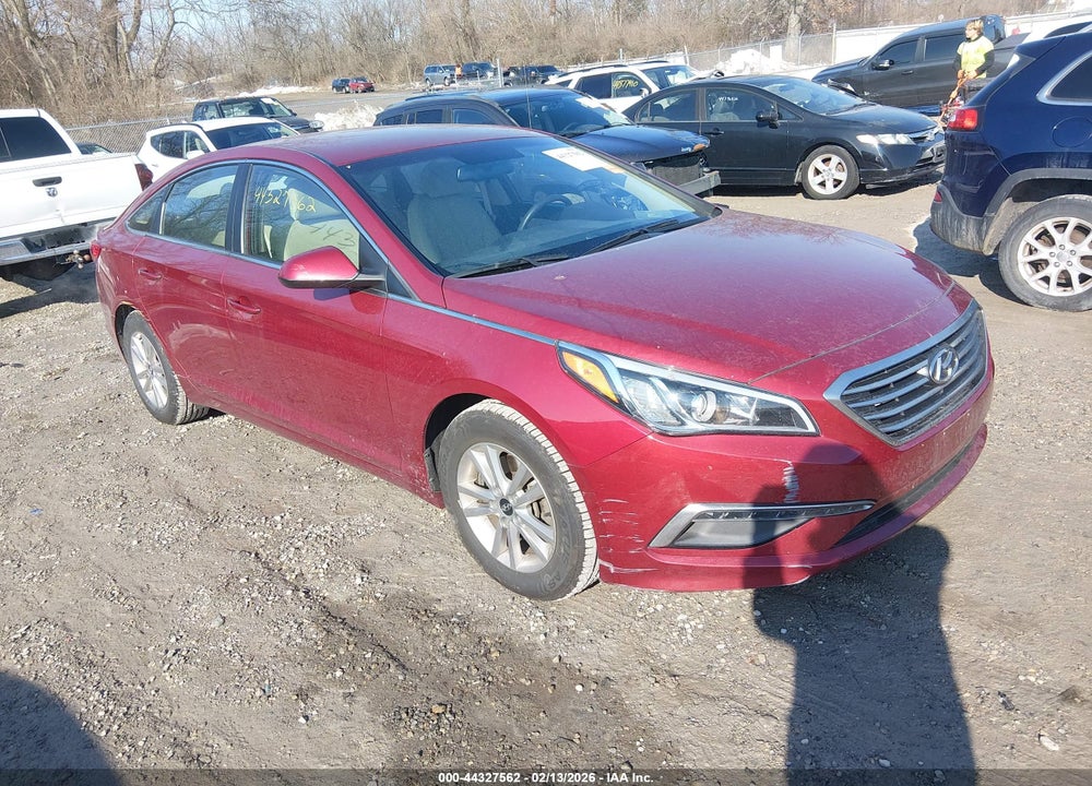 2015 HYUNDAI SONATA SE VIN: 5NPE24AF2FH012480